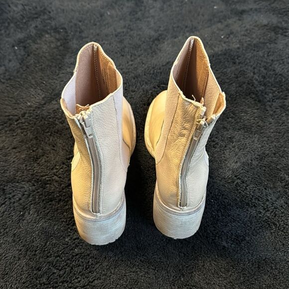 Free People Essential Chelsea Boots – Cream/Pink – Size 7.5 – NWOB - Picture 4 of 7